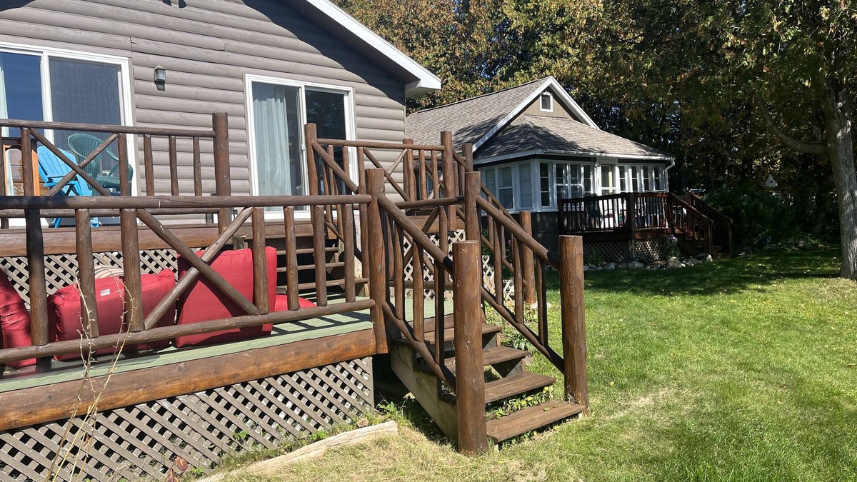 Ponshewaing Cabin | 2 Cabins on Crooked Lake