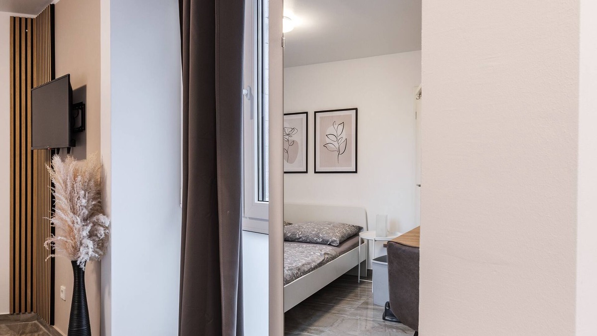 Altstadt-Nord Apartment | #2 | CENTRAL 3MIN CGN/HBF - WIFI - KITCHEN - 2PERSON - SELF CHECK IN