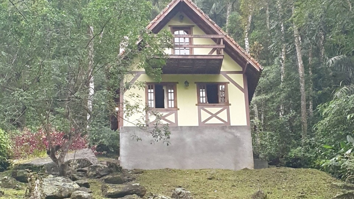 Nova Friburgo Ski Chalet | 2 Chalets with private waterfalls