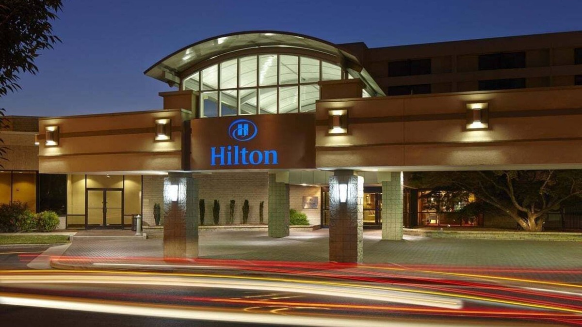 Raleigh Hotel | 2 Connecting Suites at a Hotel
