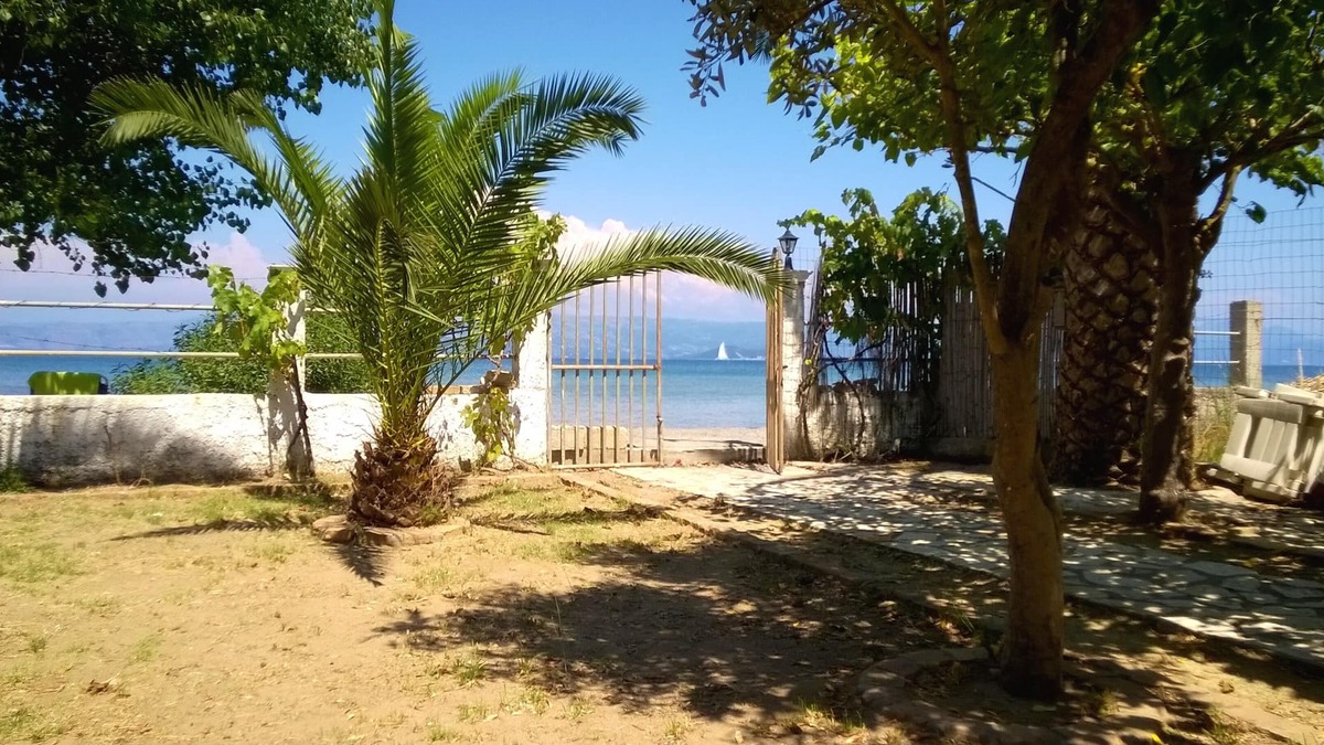 Kavos Apartment | 2 cute sea view Studios X 2 on the beach in Corfu