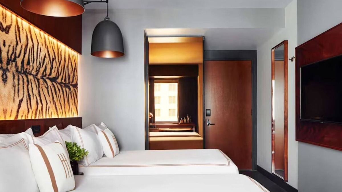 Midtown Hotel | 2 Deluxe Double Double Rooms | Hotel Hendricks | Close to Central Park