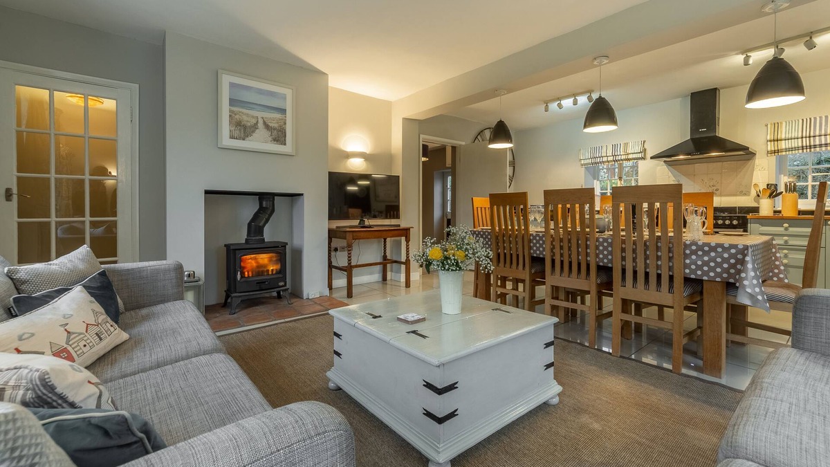 Thornham Cottage | 2 Dix Cottages, Thornham, Norfolk