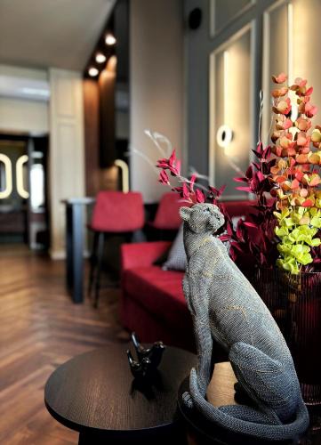 Gyor Apartment | 2 - Dolce Antoinette - DonViore