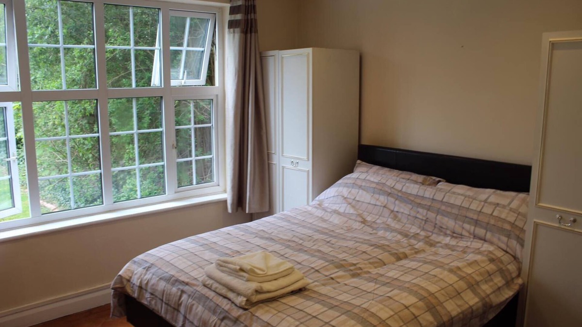 Hale Apartment | 2 Double bed apartment in quiet area North London