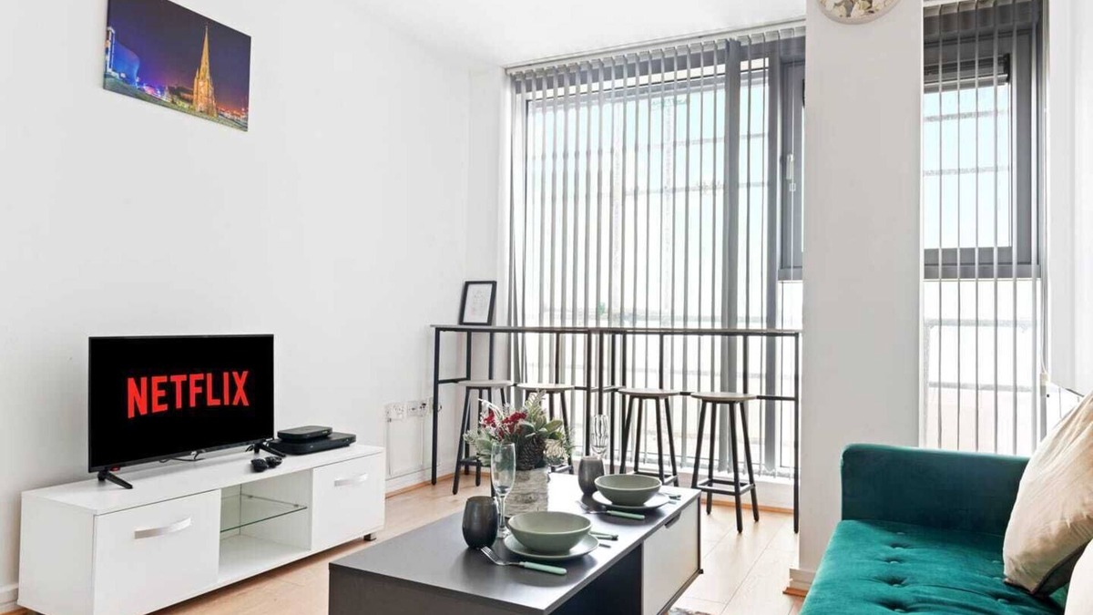 Birmingham City Centre Apartment | 2 double room aprtment- Grand Central- Birmingham