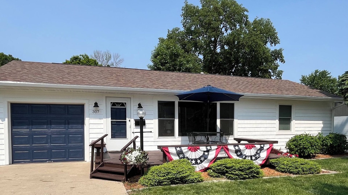 Clear Lake House | 2 E-Bikes & Kayaks included & No Cleaning Fees!