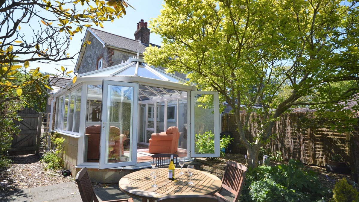 Ventnor Cottage | 2 Farm Cottages - a cottage that sleeps 4 guests in 2 bedrooms