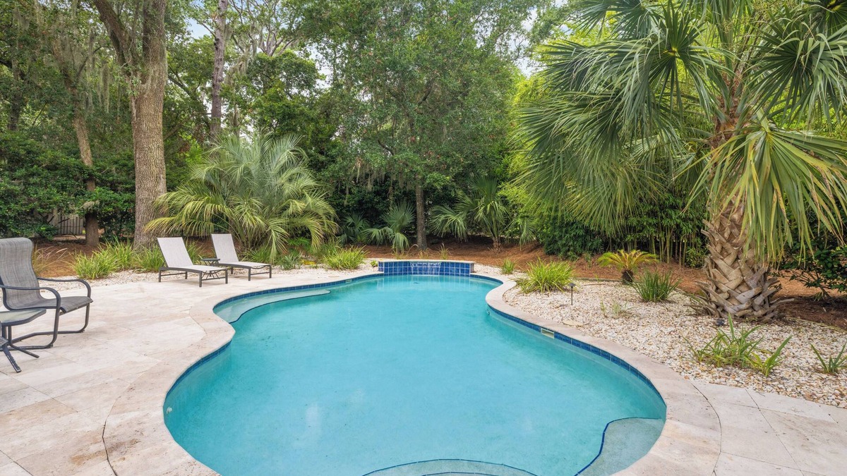 Heritage Woods House | 2 Heritage Road @ Sea Pines | Private Pool | Steps to Harbour Town Golf Links
