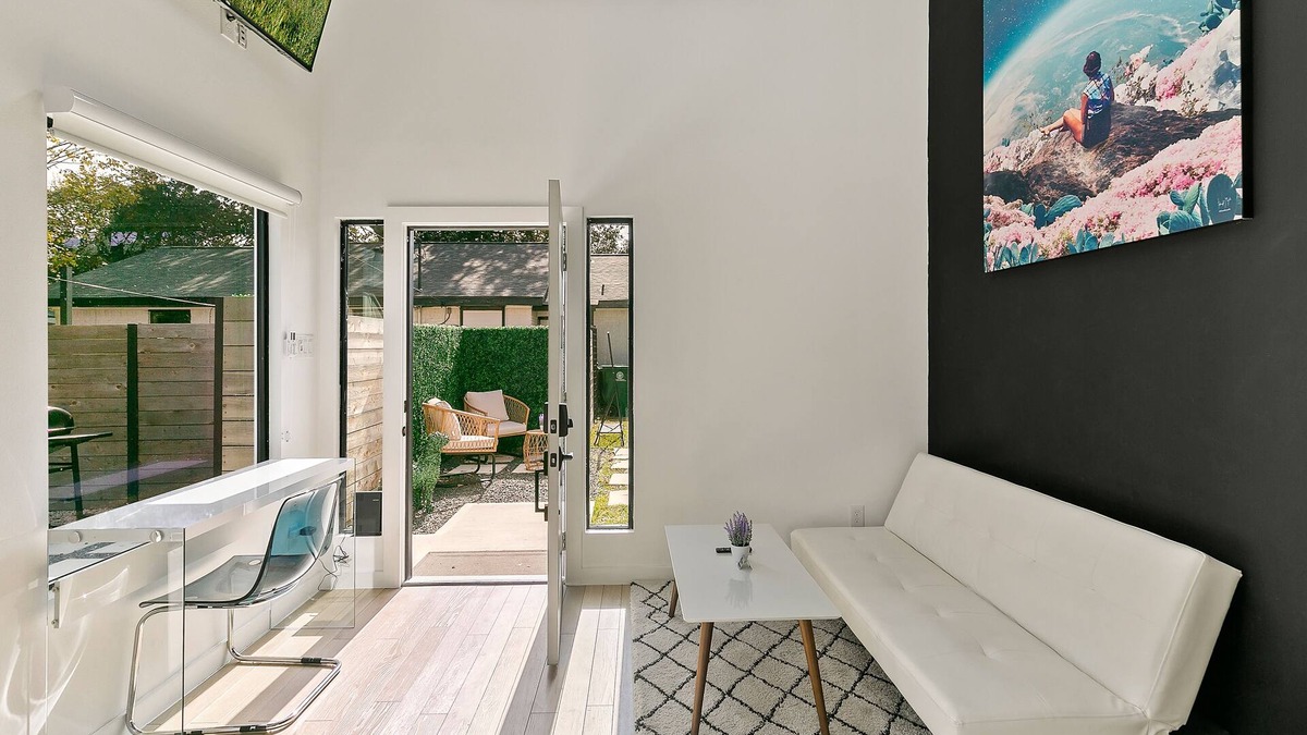 Garden Oaks House | 2 Houses~Family Oasis~Cinema & Private Garden