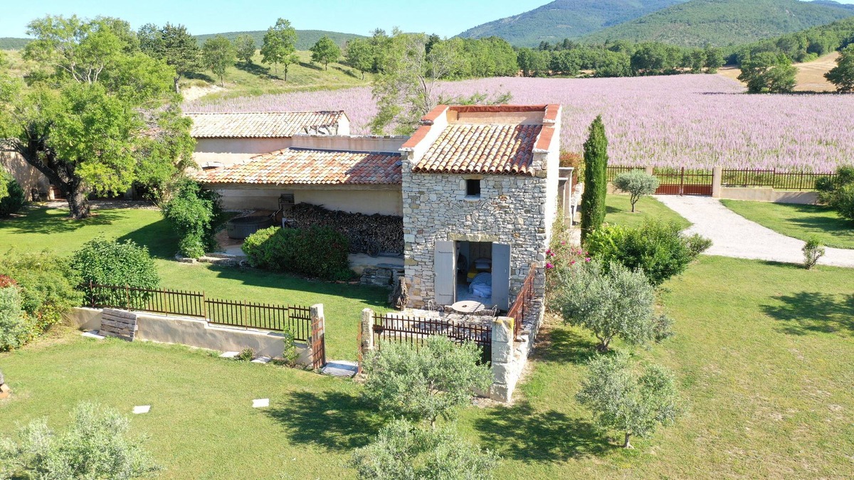 Lardiers House | 2 independent accommodation in the middle of lavender