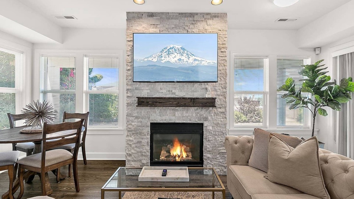 North End Condo | 2 King Suites in Old Town | Bay Views + Patio + Garage!
