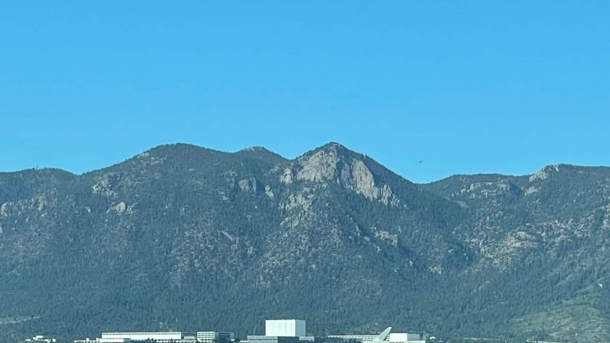 Gleneagle House | 2 KING Tmprpedc Beds 2.6mi to USAFA @ Northgate Gleneagle/36" drs/PRIVATE Entry