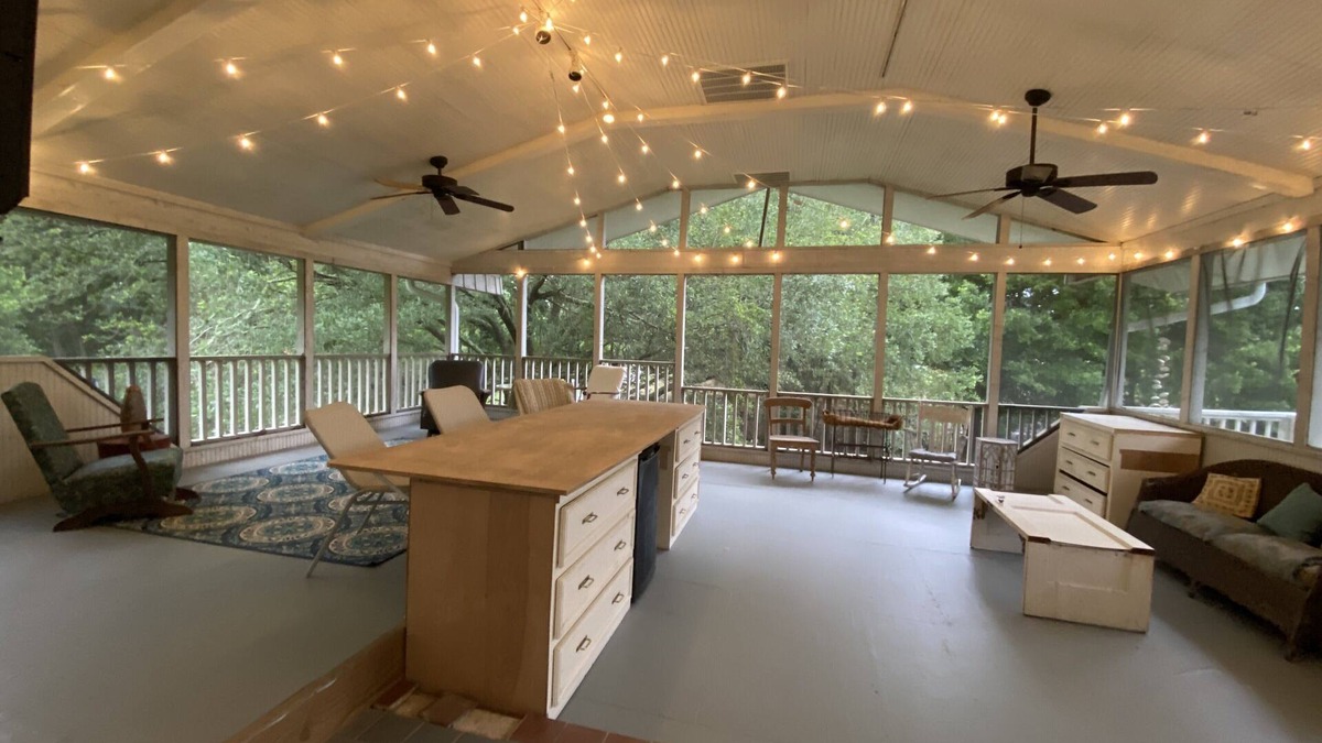 Ridgeland House | 2 Kings Private Retreat Close to Shopping and Restaurants