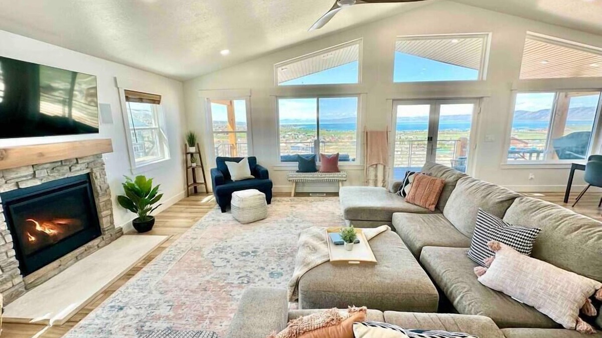 Sweetwater House | 2 Kitchen, HotTub, Game Room, Beach & Pool Access, Sleeps 22