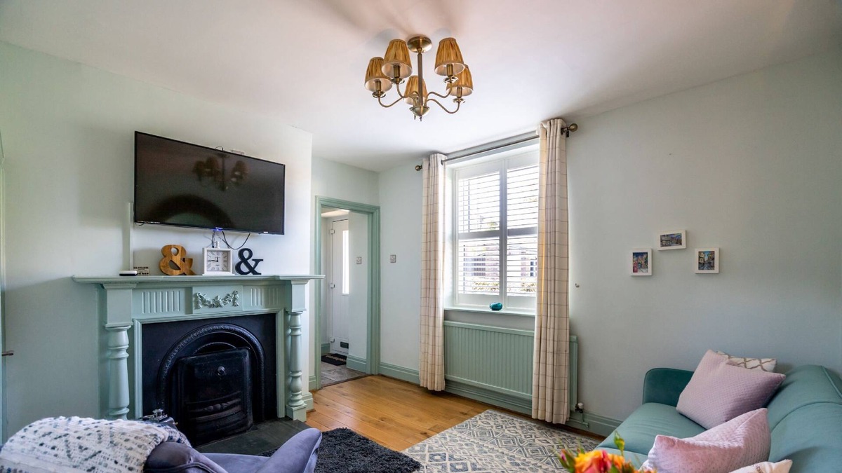 Ryther Cottage | 2 Lilac Avenue - a family break that sleeps 4 guests in 2 bedrooms