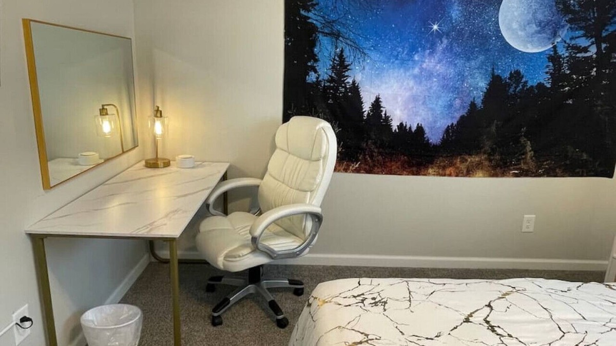 Commerce Apartment | ✨ 2 Luxury Townhomes: 4 King Beds, 2 Kitchens, 6 TV's, 2 Grills & 2 Firepits ✨