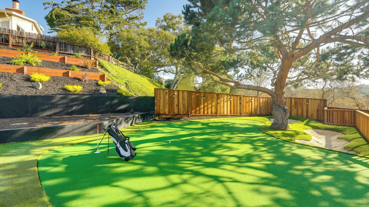 Del Rey Oaks House | 2 Mi to Beach: Home w/Patio in Del Rey Oaks!