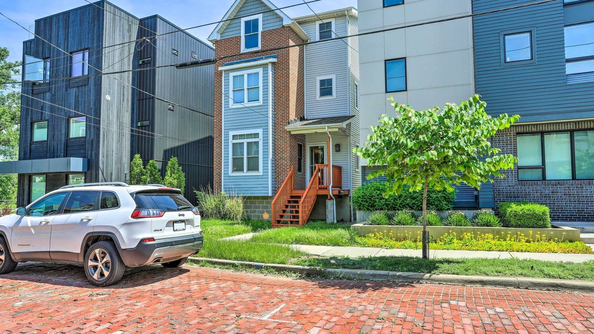 Tremont Apartment | ~ 2 Mi to Downtown - Cozy Cleveland Unit
