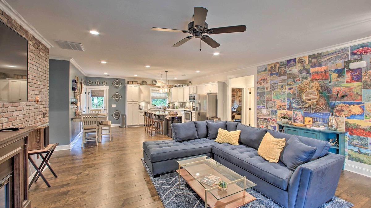 Parker House | 2 Mi to Downtown: Luxe Greenville Retreat!