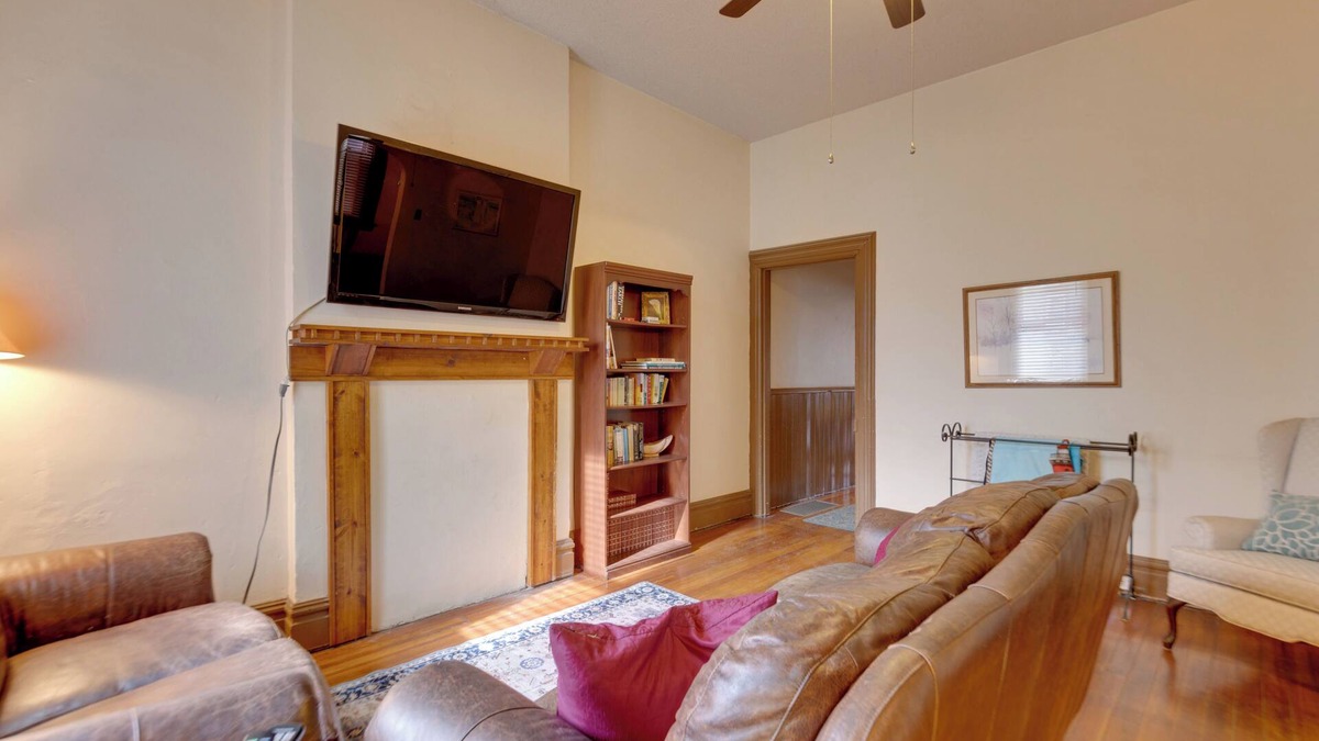 Benton Park Apartment | 2 Mi to Dtwn: Apartment in Saint Louis