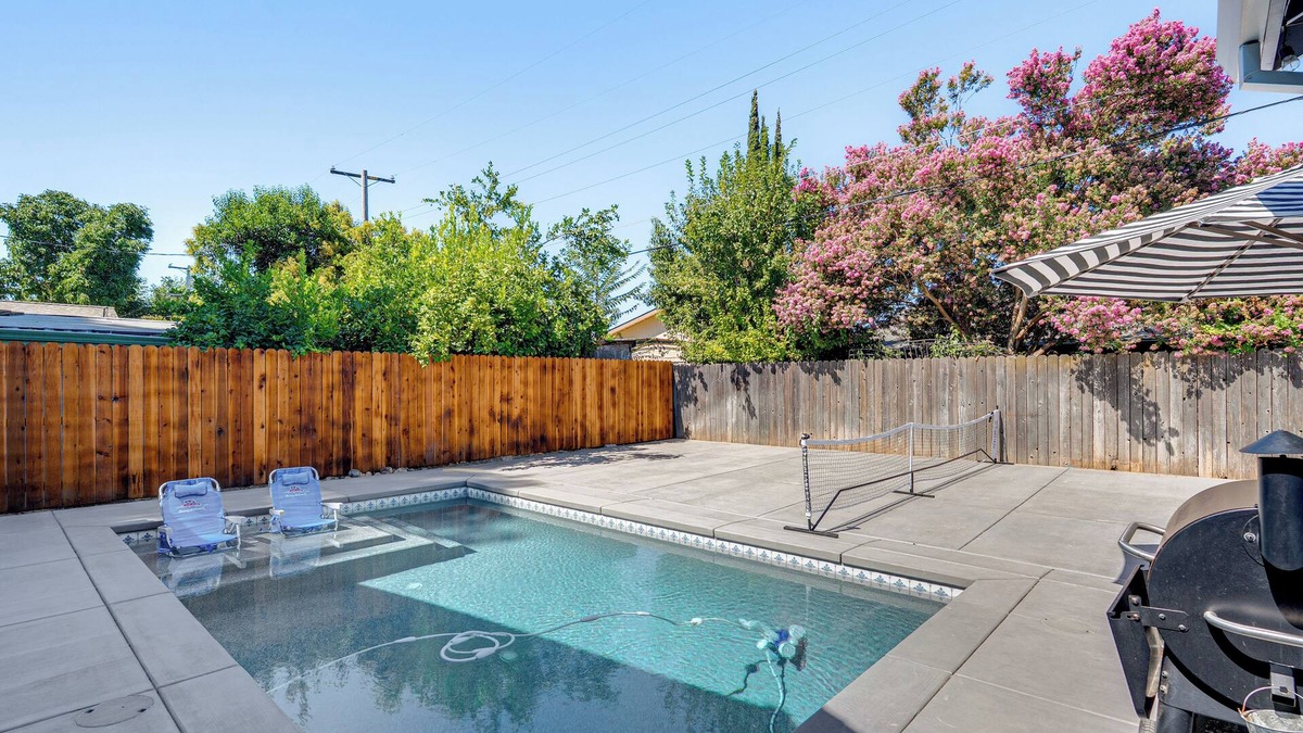 Sacramento House | 2 Mi to Dtwn: Home w/Private Pool in Sacramento