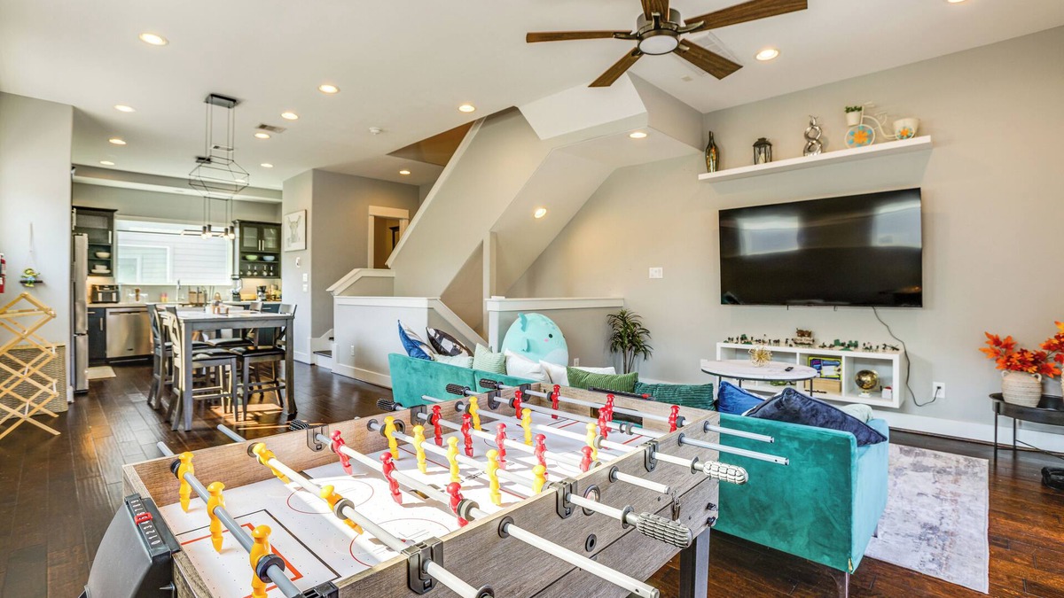 Northside House | 2 Mi to Dtwn: Modern Houston Home w/Private Patio