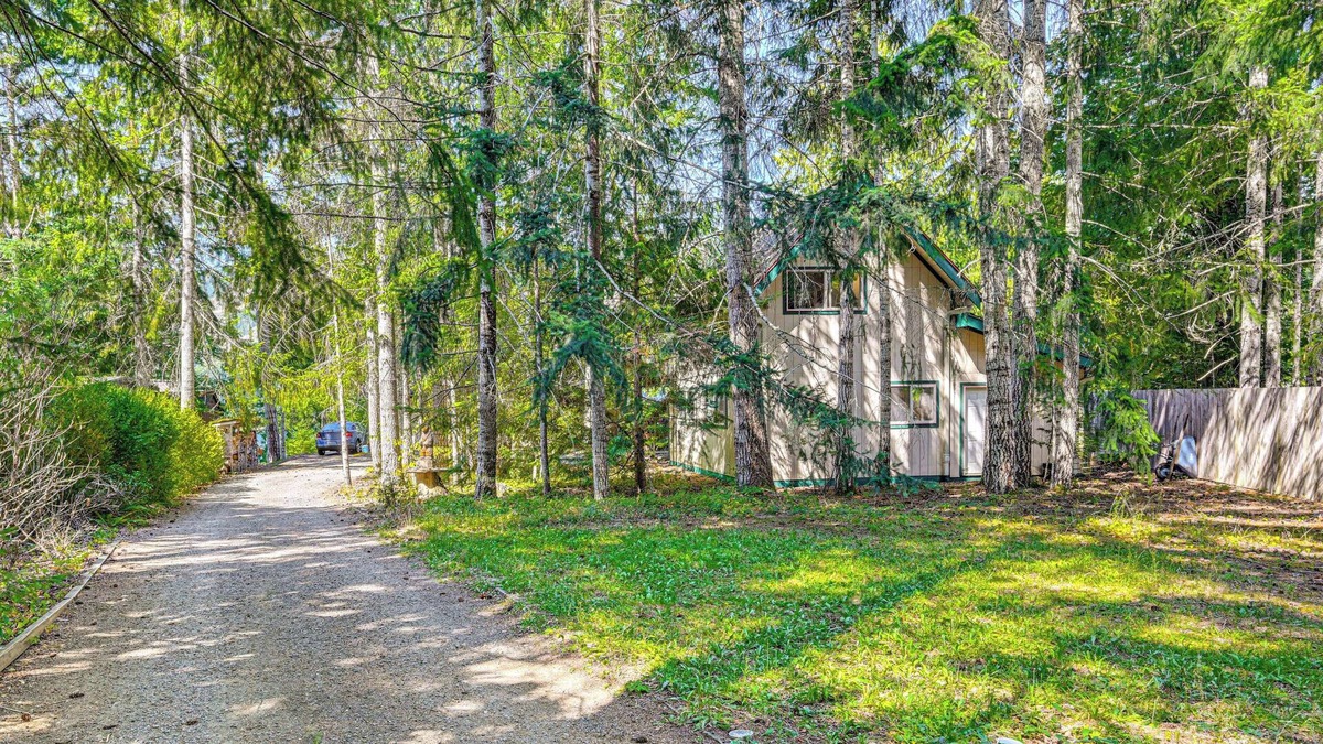 Hoodsport Cottage | 2 Mi to Lake Cushman Access: PNW Cabin Retreat!