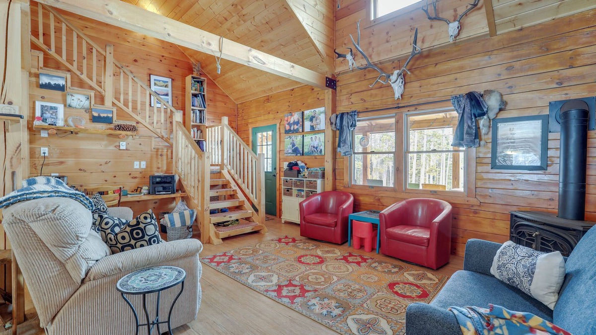 Casper Mountain Cabin | 2 Mi to Skiing: Casper Cabin w/Mtn Views!