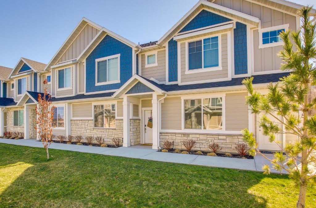 Providence House | 2 Mi to Zootah Providence Townhome with Fireplaces