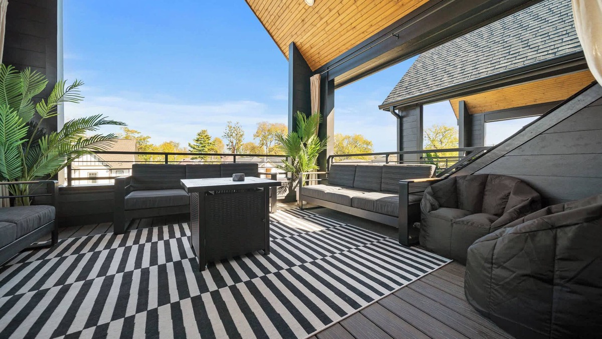 North Nashville House | 2 Miles from Broadway | Rooftop Lounge!