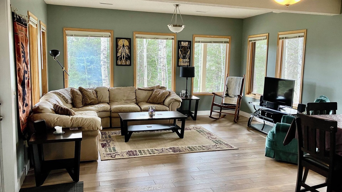 Bragg Creek House | 2 Min to Kananaskis! Beautifully Furnished 1640 sq ft Lower Suite on Acreage.