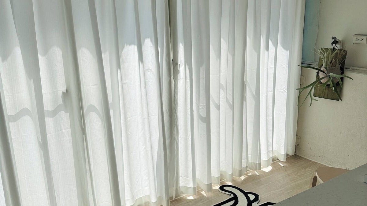 Shida House | 2-min walk MRT/High-speed Wi-Fi/55" smart TV/sunny balcony/Retro style