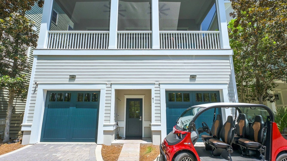 Gulf District House | 2 Mins Walk to Beach Club! 6 Seater Cart! 4 Kings-2 Adjustable-4 Bath-Bunkie