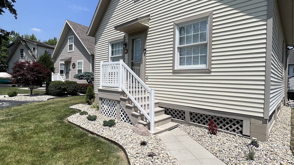 St. Marys Ski Chalet | 2 minute boat ride to the main lake! Newly remodeled waterfront lake house!