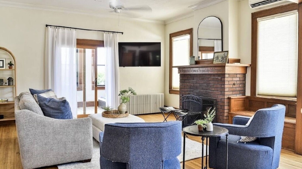 Arnolds Park Condo | 2 Minute walk to all the attractions