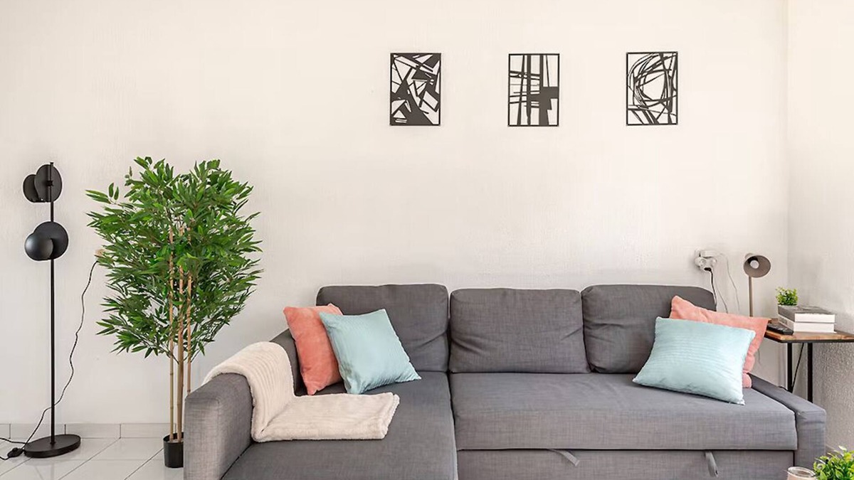 Terneuzen House | 2 Minutes From Local Shops & Sea Wall! | Gorgeous Vacation Home in Terneuzen!