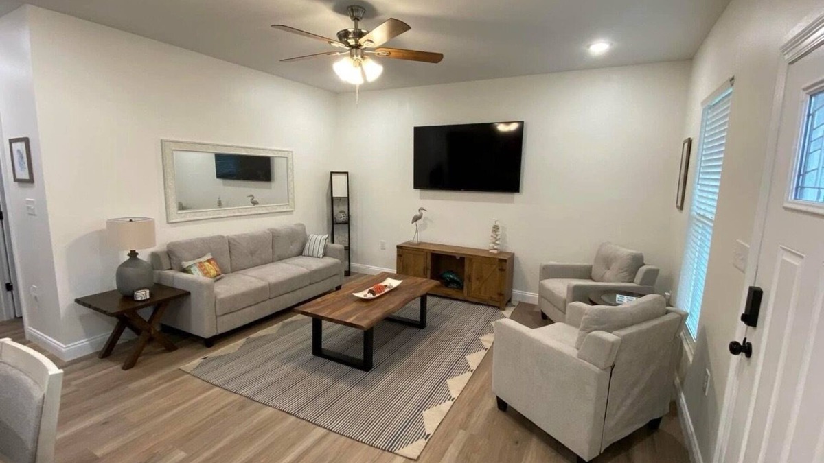 Waveland House | 2 minutes to the Beach! Centrally located and family friendly vacation retreat!