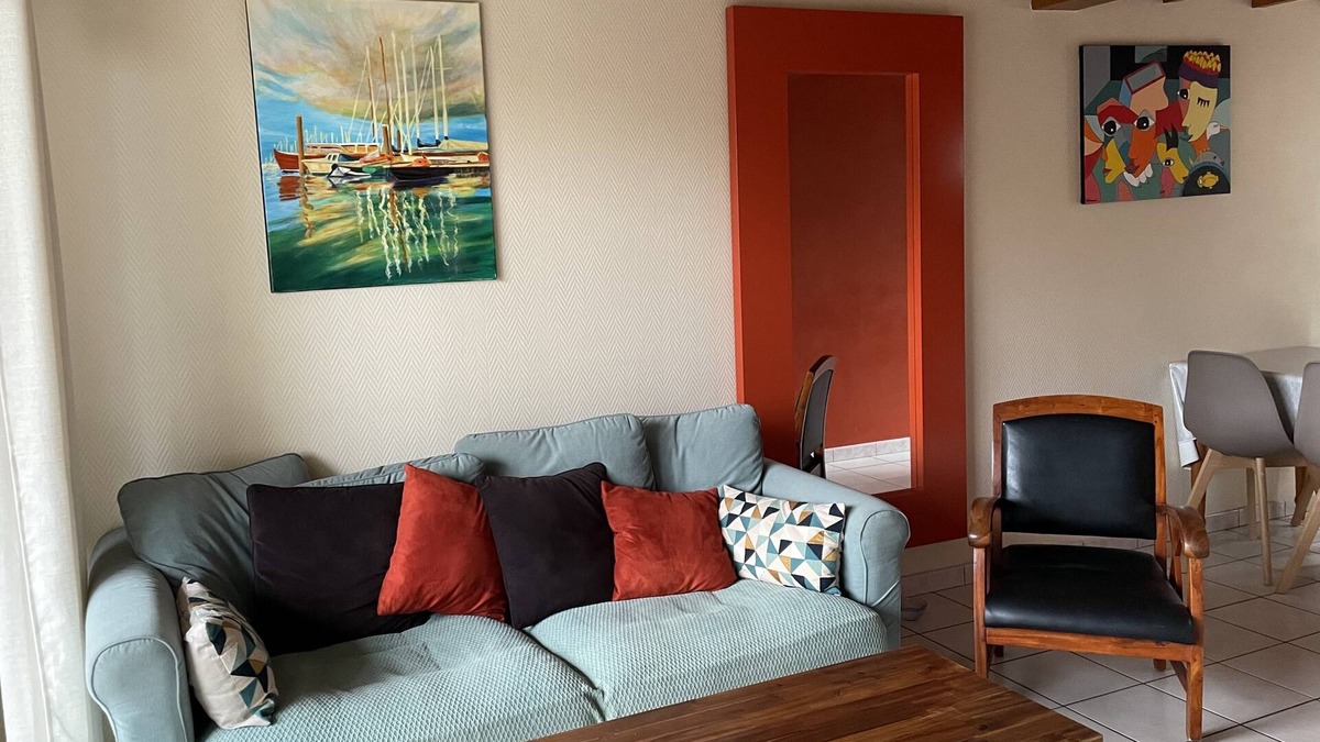 Saint-Palais-sur-Mer House | 2 mn walk from Nauzan beach, 2bed house, terraces, parking, WIFI, enclosed garden