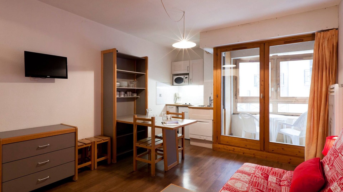 Brides-les-Bains Apartment | 2* Mountain Studio in Brides-les-Bains Center with Wi-Fi & Parking