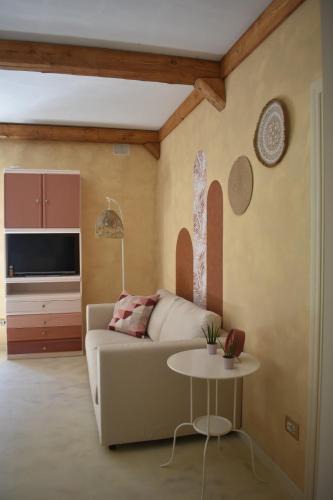 Cingoli Apartment | 2 or 4-person apartment CasaDaEfde