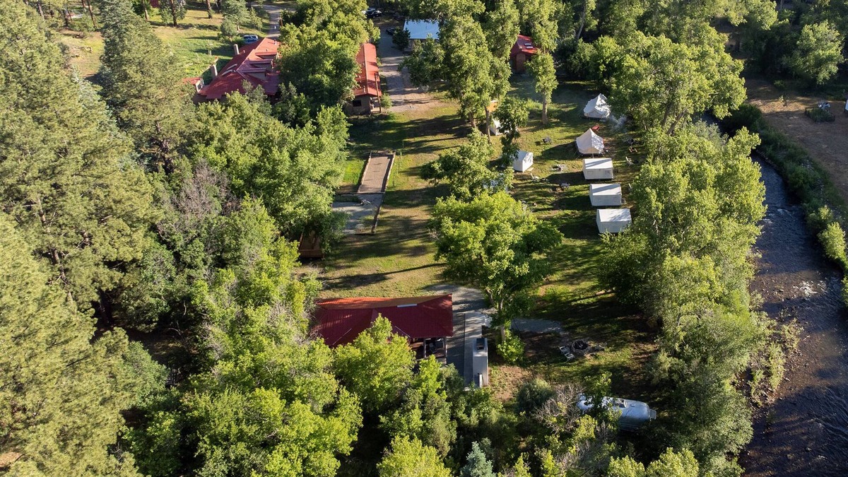 Canoncito RV Rental | 2 Person Glamping tent with 2 Twin Beds