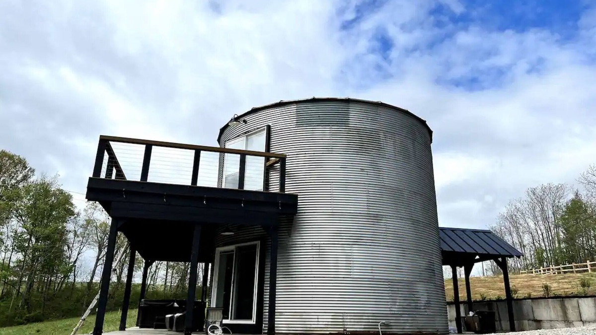 Rockbridge Cabin | 2-Person Grain Silo Getaway in Hocking Hills, Ohio w/Hot Tub. Dog-friendly!