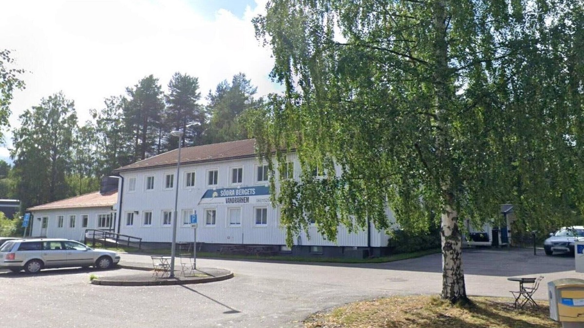 Sundsvall House | 2 person holiday park home in SUNDSWALL