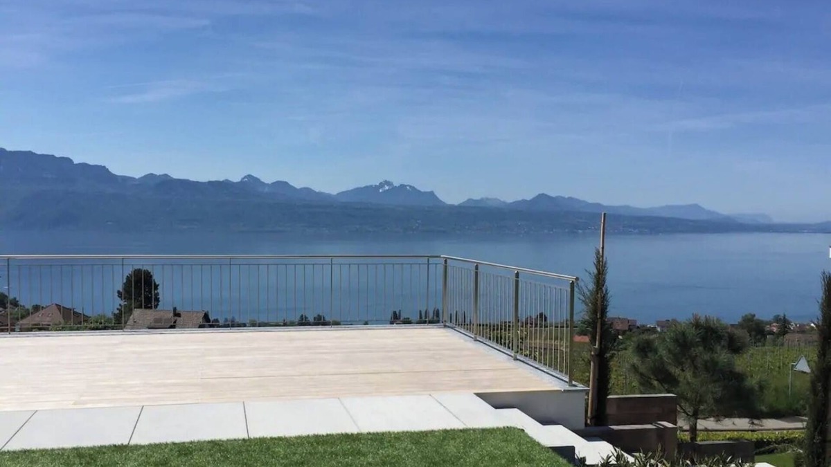 Lutry Apartment | 2 Pièces vue Lac sur Lutry/lausanne. Terrasse de 200 m2