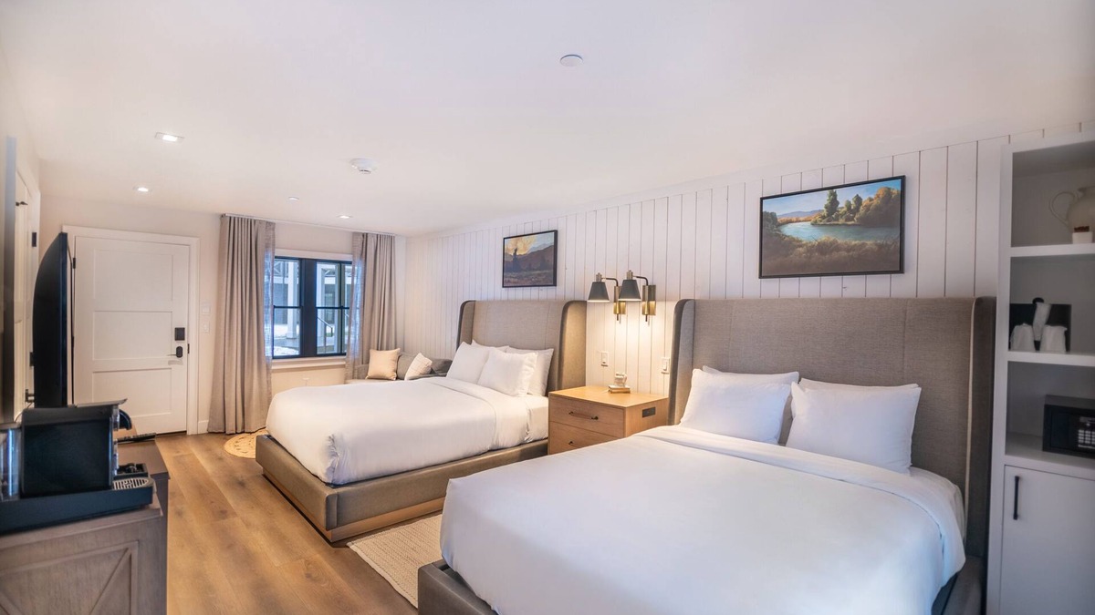 Midway Hotel | 2 Relaxing Suite w/Pool, Sports Activities & Hot Spring - Perfect for Family!