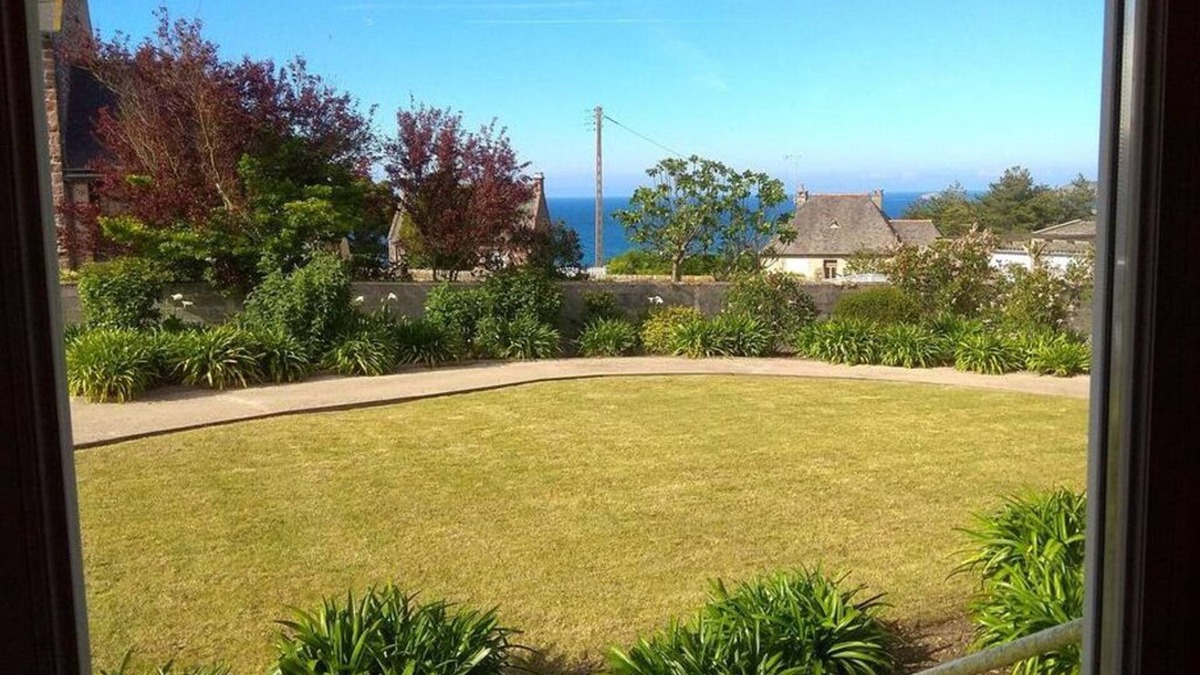 Pleherel-Plage-Vieux-Bourg Apartment | 2 room apartment - 38 m2 - Close to the beach - Small sea view Cap Fréhel