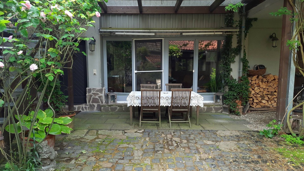 Rosbach vor der Hoehe Apartment | 2-room apartment (50sqm) only 30 minutes to the Frankfurt Trade Fair