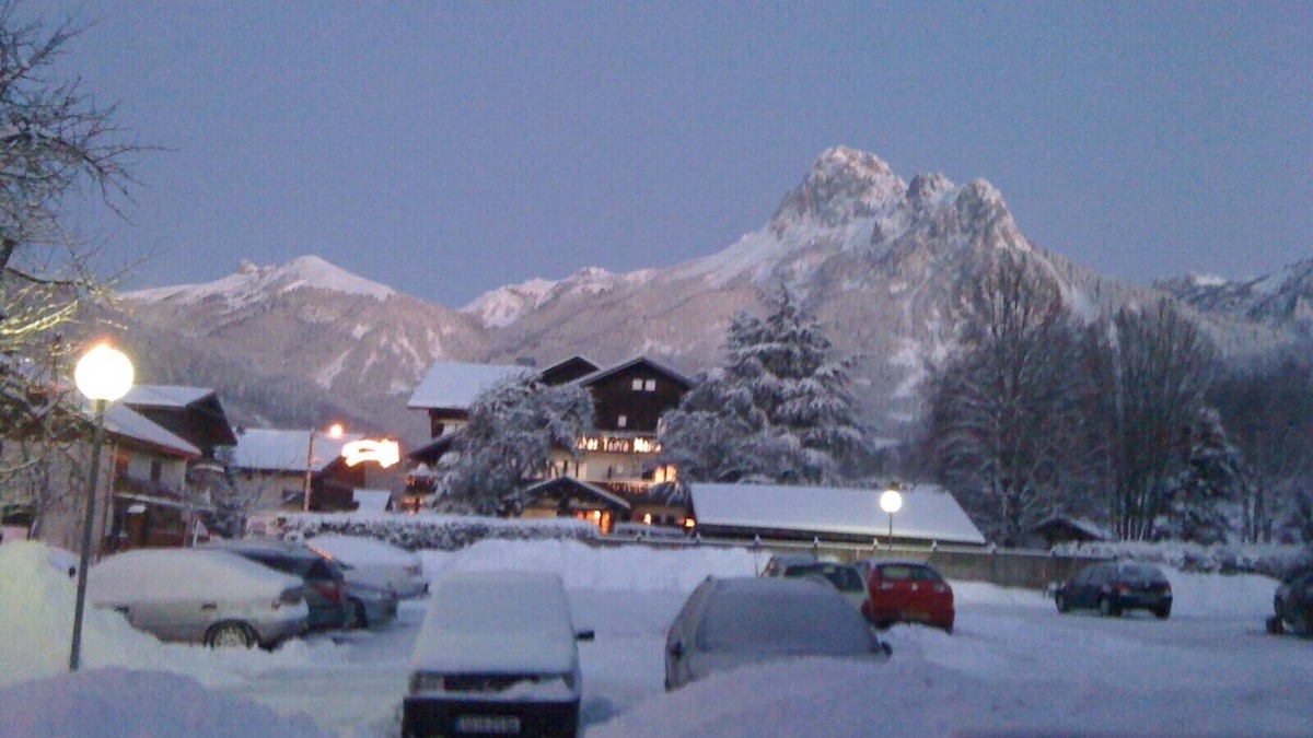 Bernex Apartment | 2-room apartment overlooking the dent d'oche with terrace