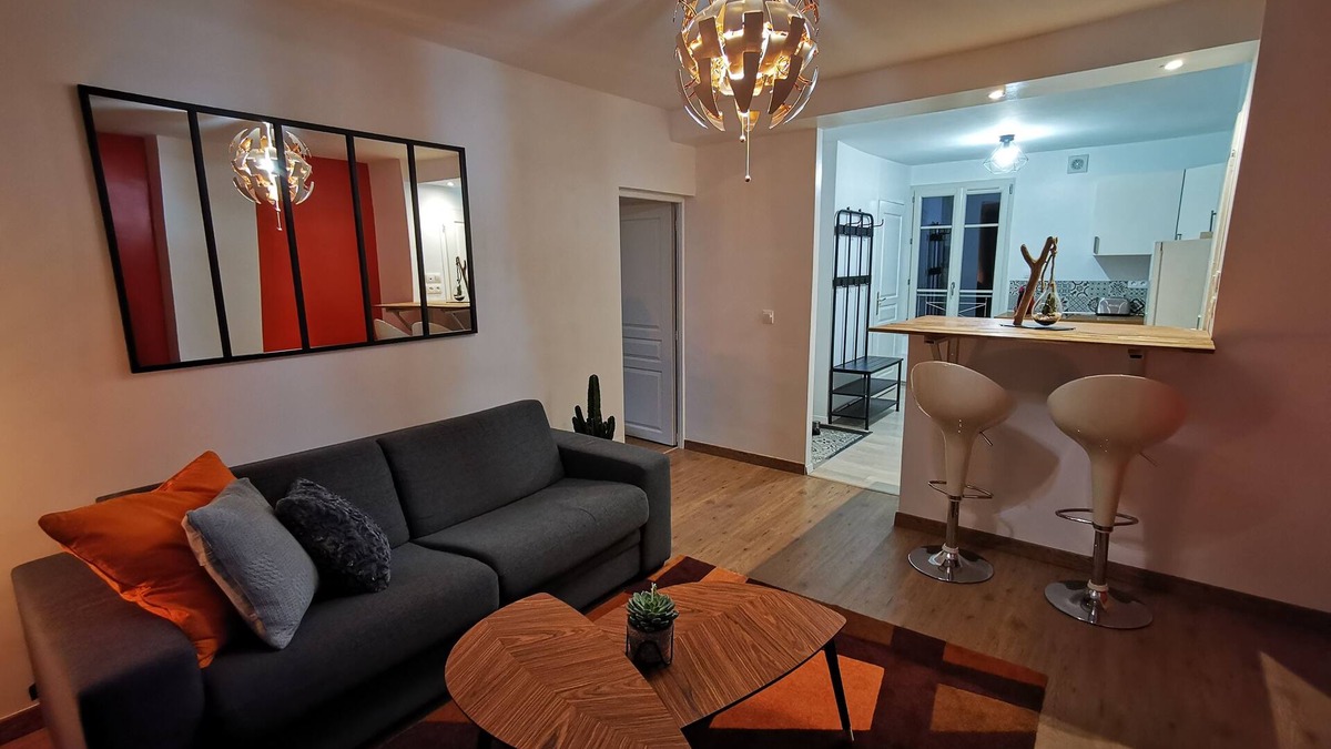 Le Port-Marly Apartment | 2 rooms apartment 18 minutes from the Palace of Versailles